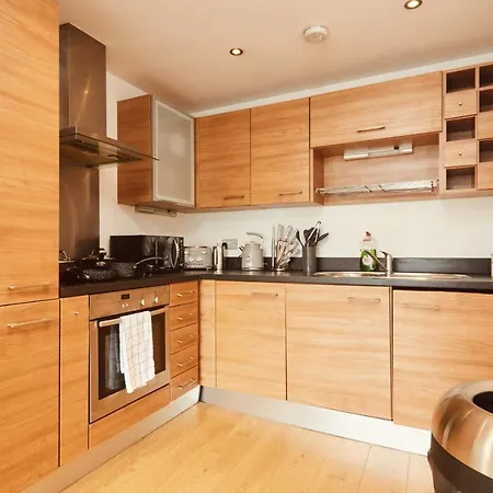 Deluxe - Beautiful River View, Balcony &free Secure Parking