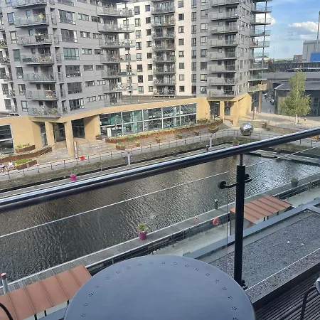 Deluxe - Beautiful River View, Balcony &free Secure Parking Apartamento