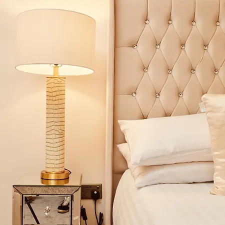 Deluxe - Beautiful River View, Balcony &free Secure Parking Apartamento Leeds (West Yorkshire)
